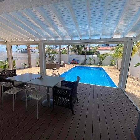 Villa Angel - Exotic Villa 200M From Beach Paralímni Kültér fotó